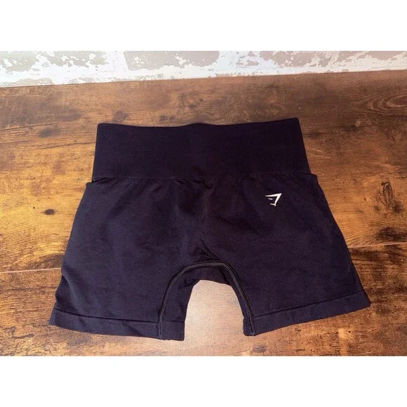 NEW - GYMSHARK - Sculpt Seamless Short - MEDIUM - Black - Picture 1 of 6